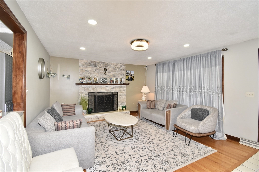 67 Basil Road, Unit 1 Chicopee, MA 01020 - Photo 12 of 26