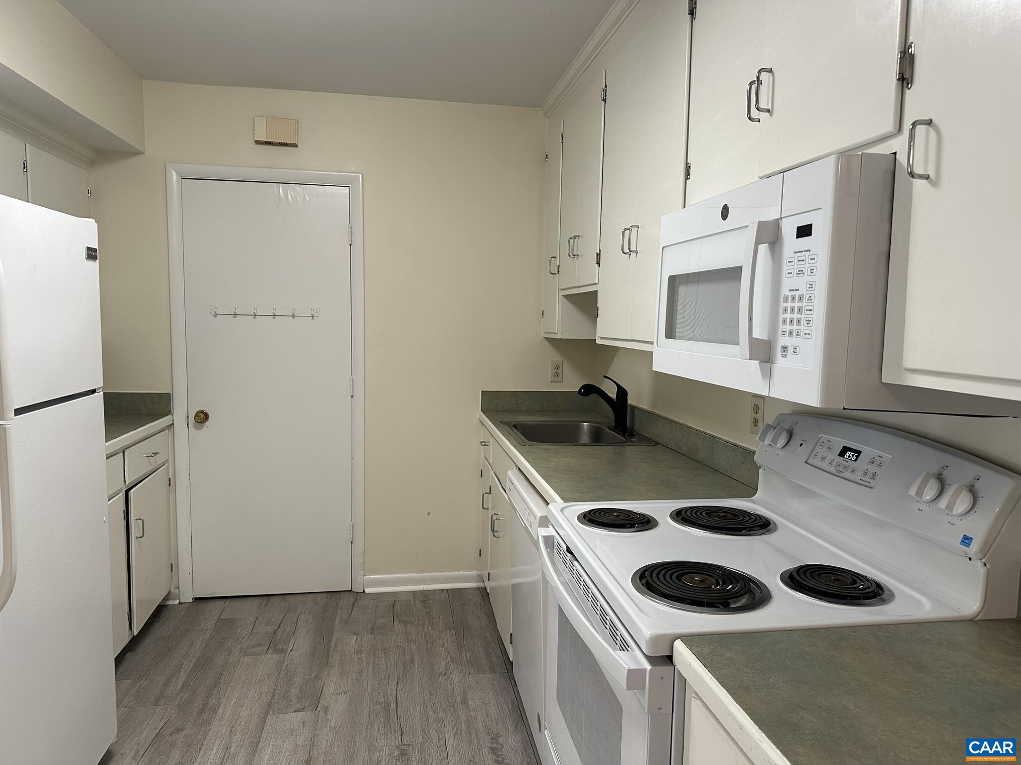 1724 Solomon Road, Unit B Charlottesville, VA 22901 - Photo 8 of 14