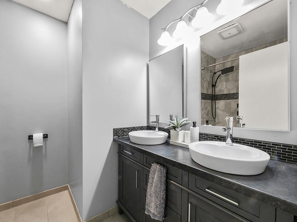 6140 Golden Valley Road Golden Valley, MN 55422 - Photo 16 of 31