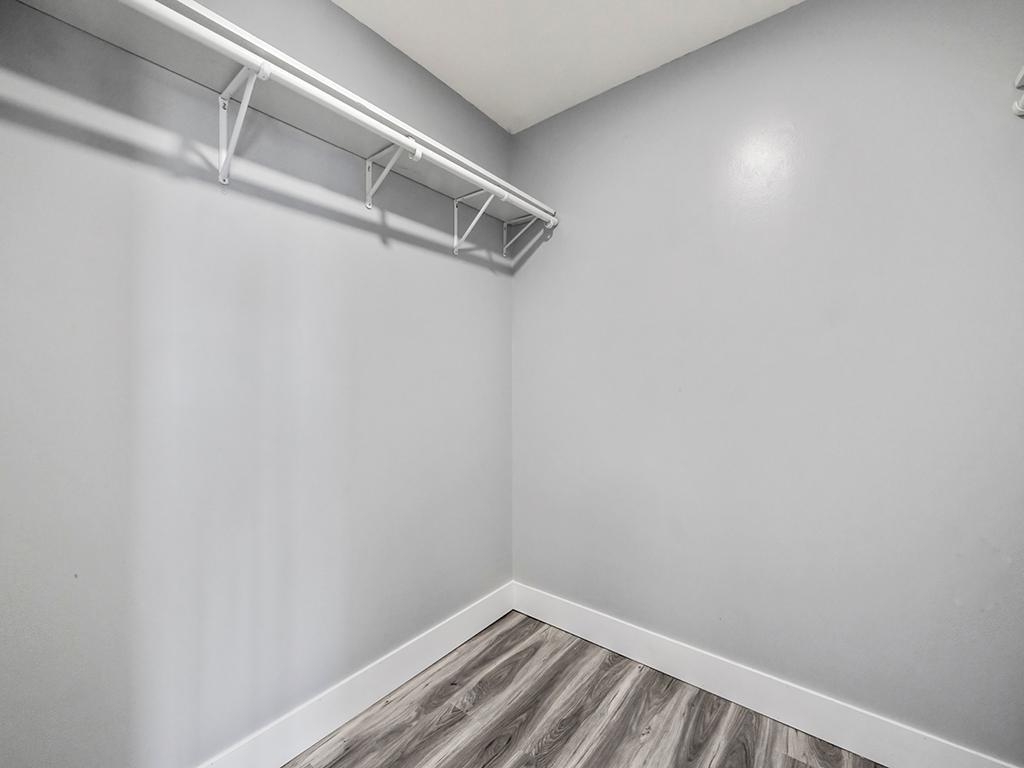 6140 Golden Valley Road Golden Valley, MN 55422 - Photo 18 of 31