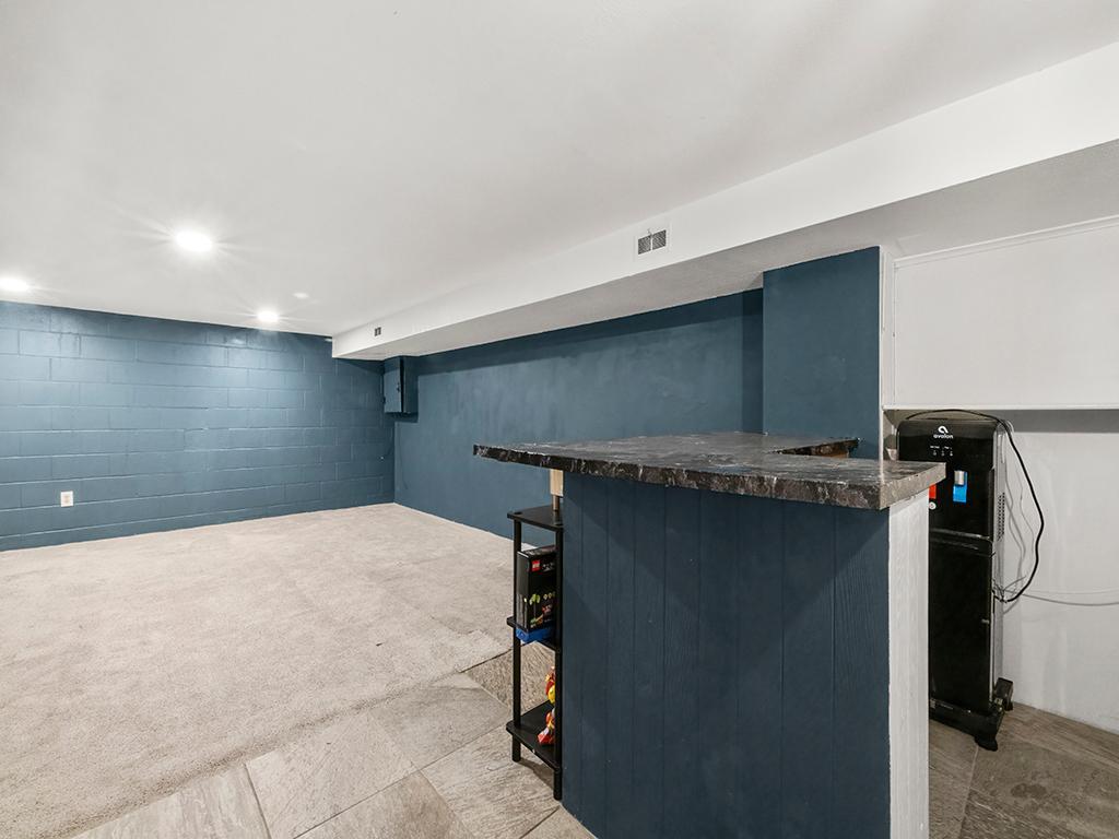 6140 Golden Valley Road Golden Valley, MN 55422 - Photo 19 of 31