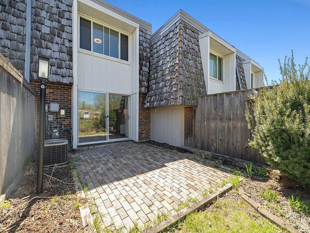 6140 Golden Valley Road Golden Valley, MN 55422 - Photo 24 of 31