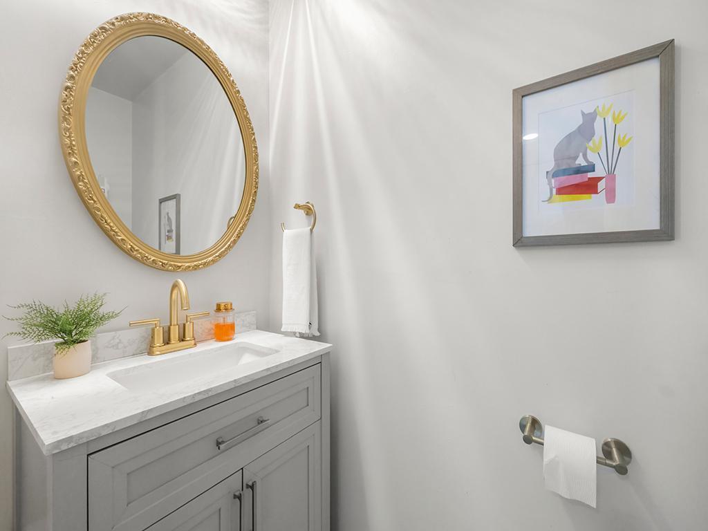 6140 Golden Valley Road Golden Valley, MN 55422 - Photo 10 of 31