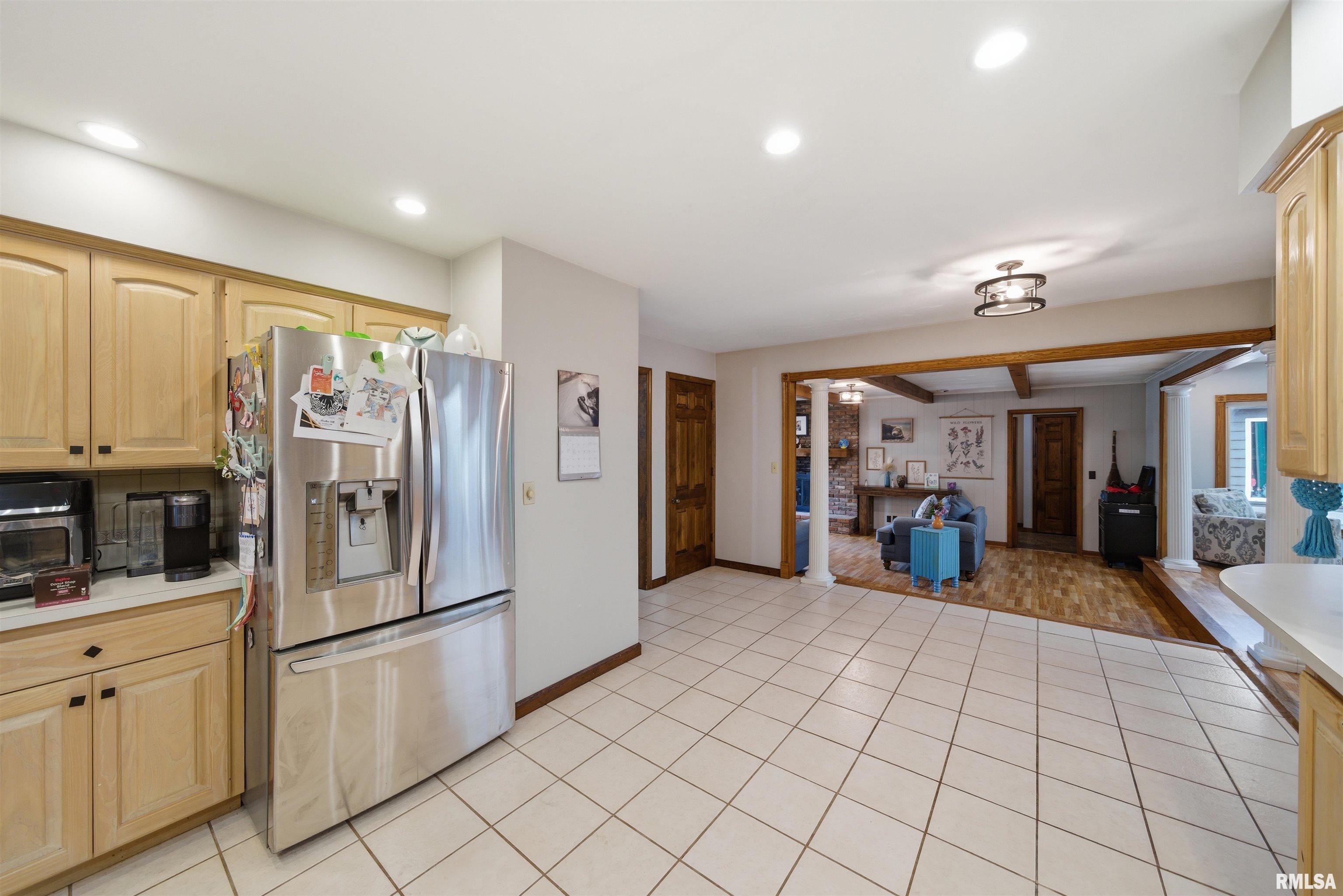 6421 North Jamestown Road Peoria, IL 61615 - Photo 14 of 72