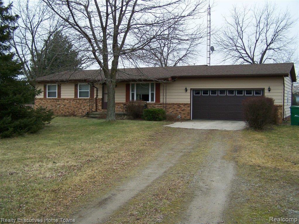8349 Fisher Road Avoca, MI 48006 - Photo 1 of 10 100_1670.jpg