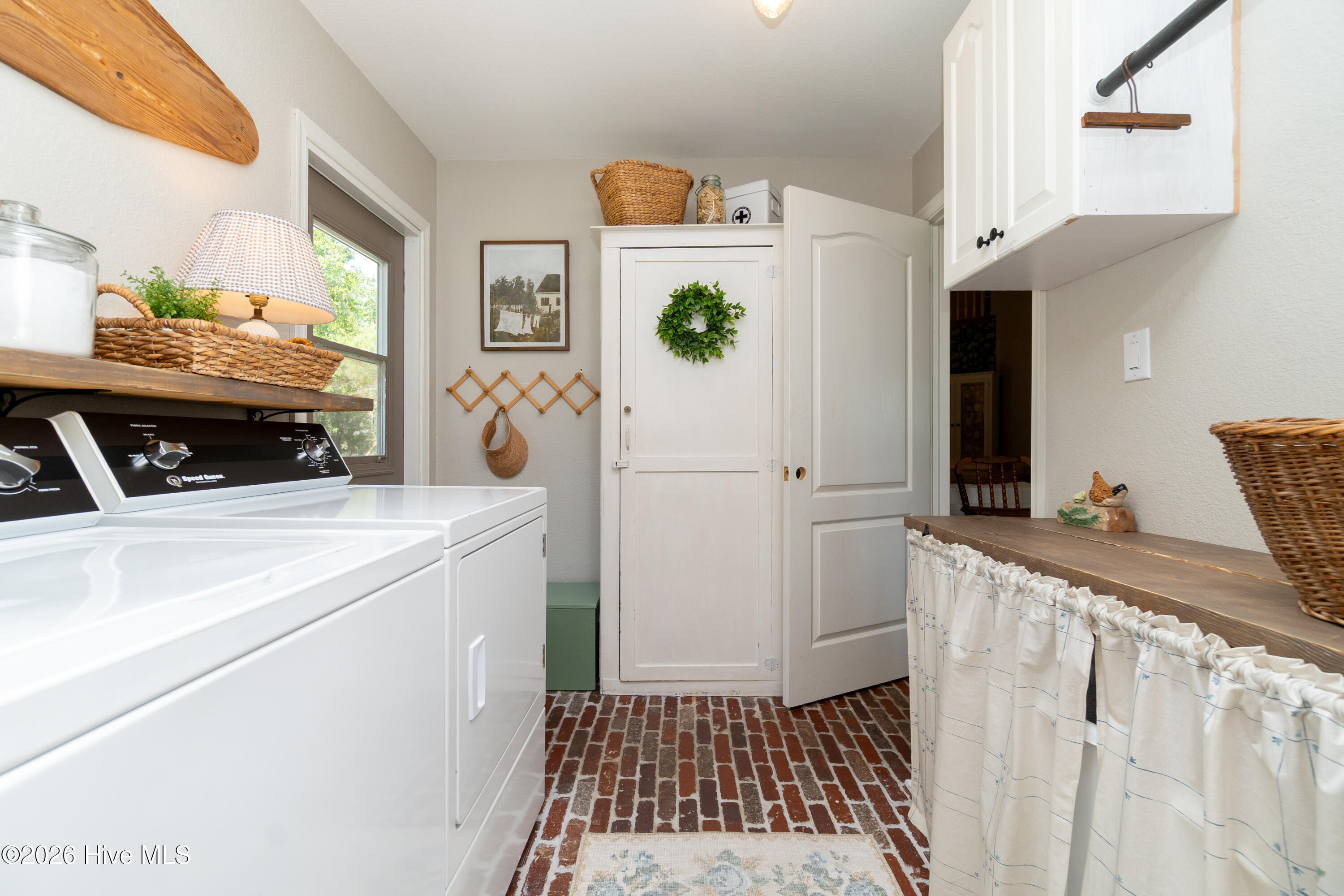 126 Narrow Shore Road Aydlett, NC 27916 - Photo 77 of 83 int-3