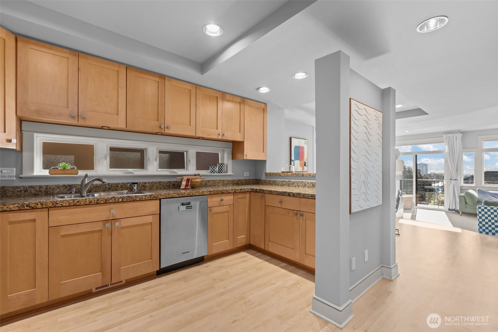 116 Aloha Street, Unit 116 Seattle, WA 98109 - Photo 12 of 28