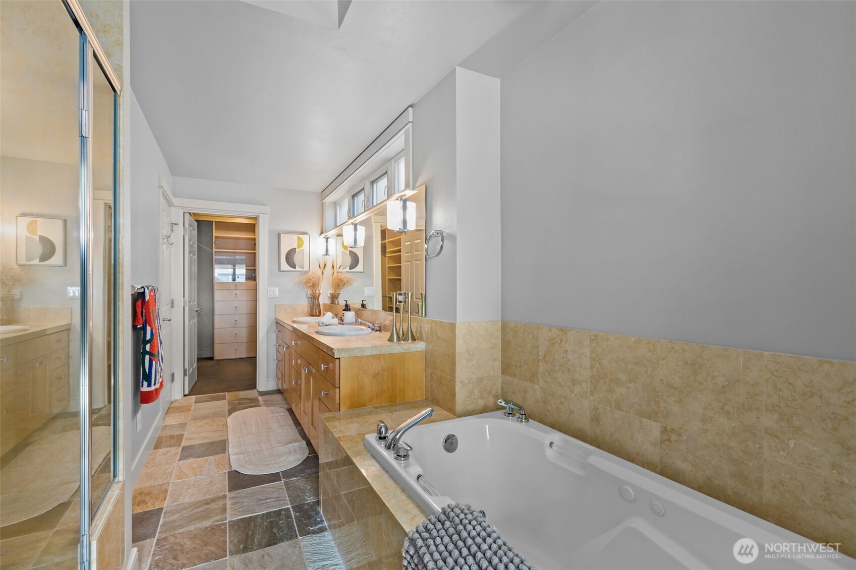 116 Aloha Street, Unit 116 Seattle, WA 98109 - Photo 16 of 28