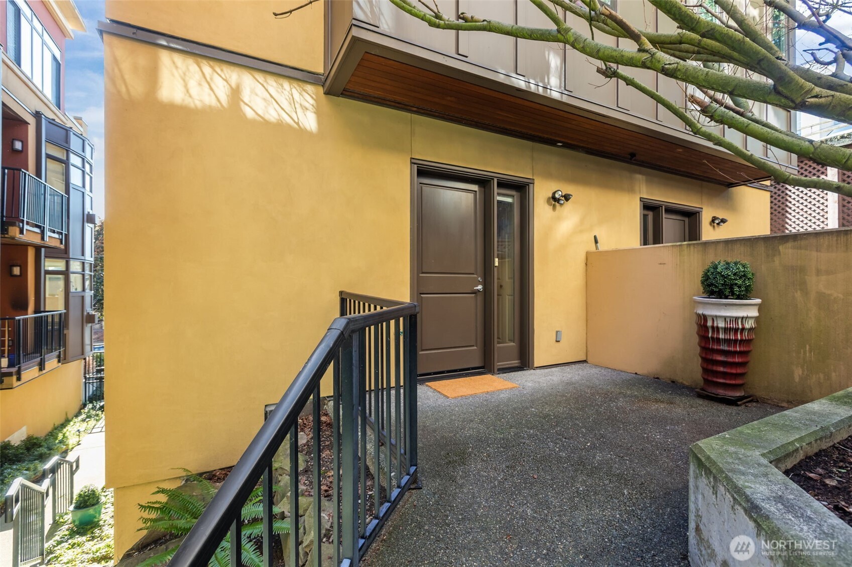 116 Aloha Street, Unit 116 Seattle, WA 98109 - Photo 19 of 28