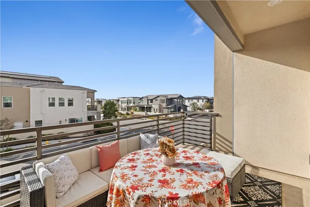 $1,290,000 | 202 Keeper, Irvine, CA 92618