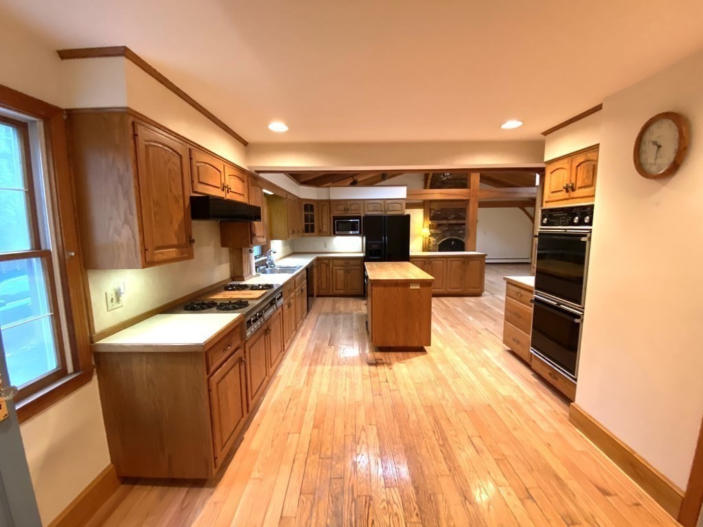 243 Weston Road Wellesley, MA 02482 - Photo 8 of 37