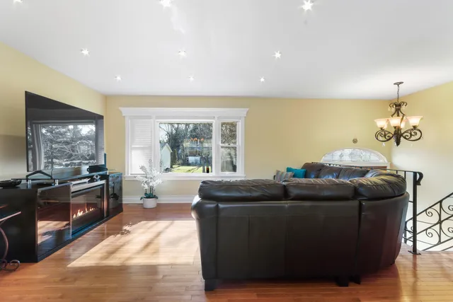 $669,000 | 501 Sue Ann Drive, Lake Geneva, WI 53147