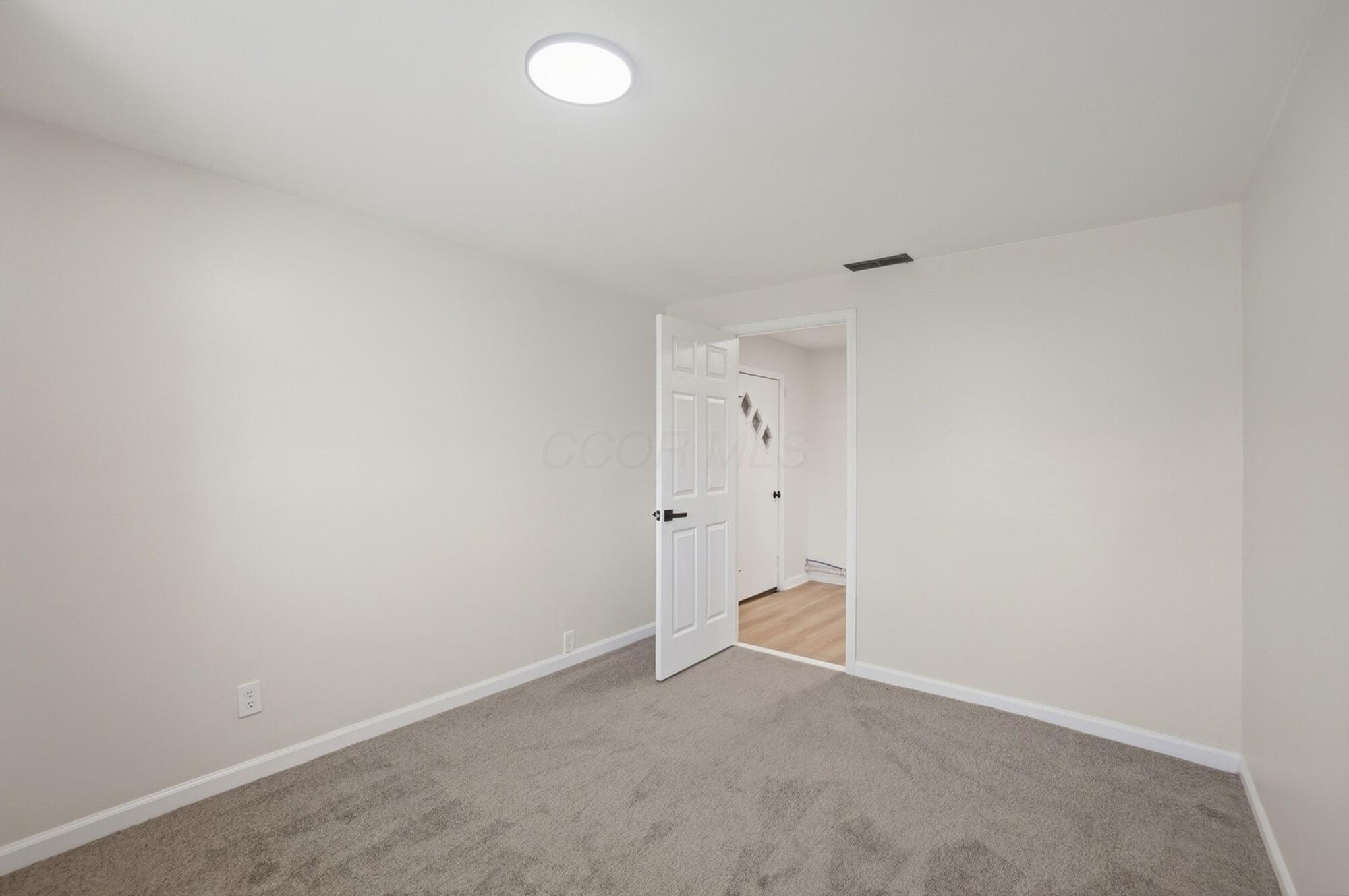 691 Basswood Road Columbus, OH 43207 - Photo 25 of 32 025