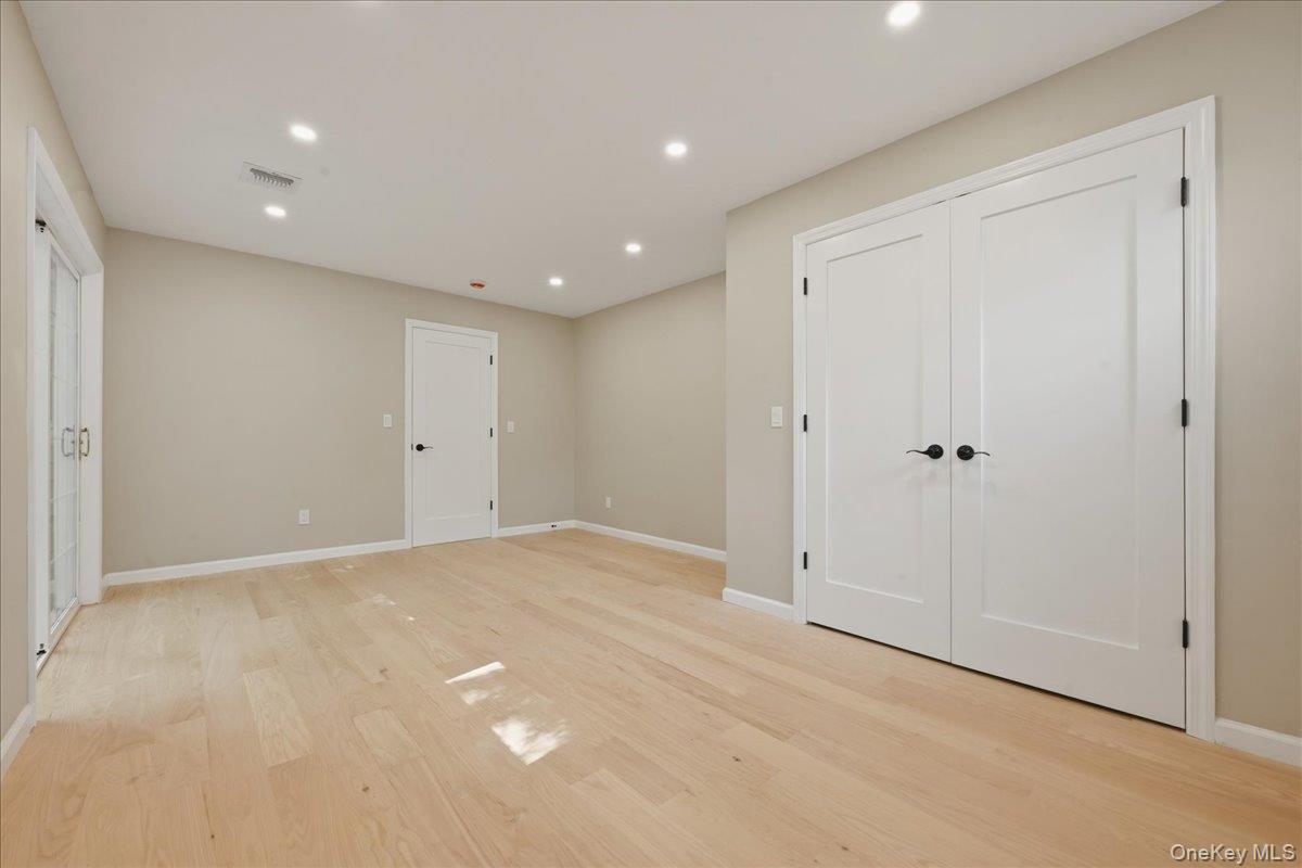7 Surrey Road Massapequa, NY 11758 - Photo 17 of 31