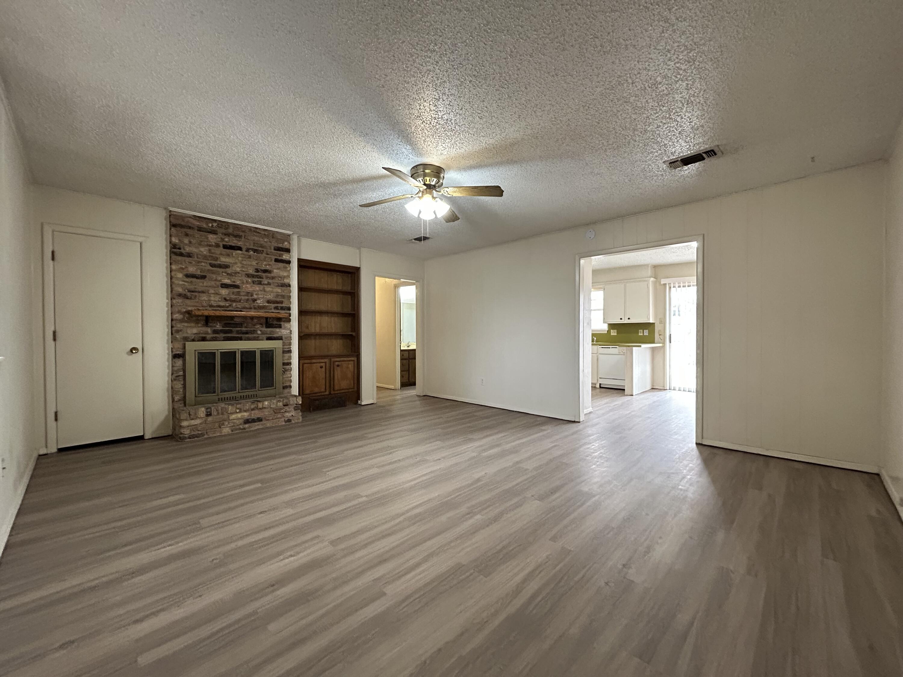 4303 52nd Street, Unit B Lubbock, TX 79413 - Photo 2 of 11 2