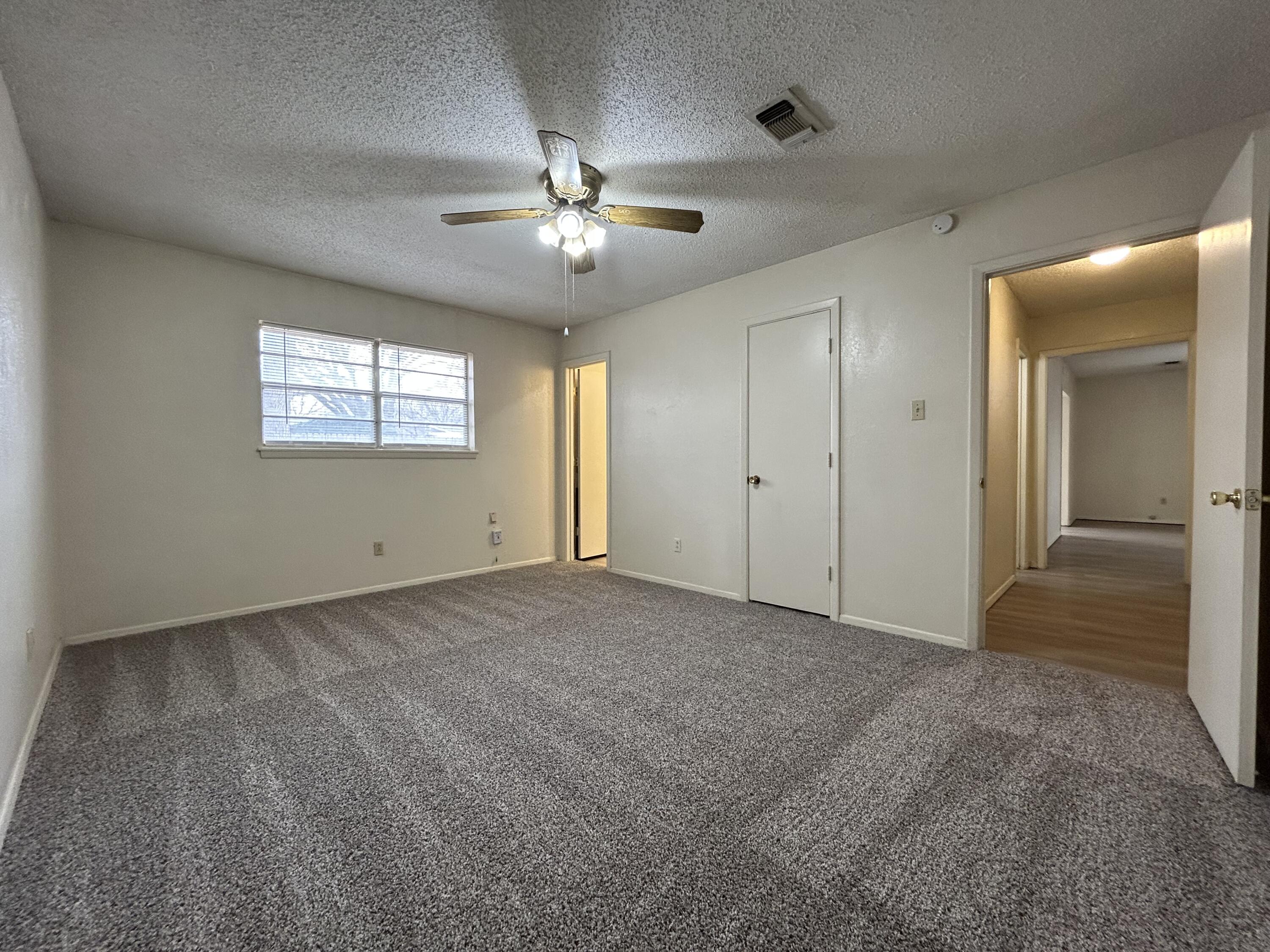 4303 52nd Street, Unit B Lubbock, TX 79413 - Photo 8 of 11 8