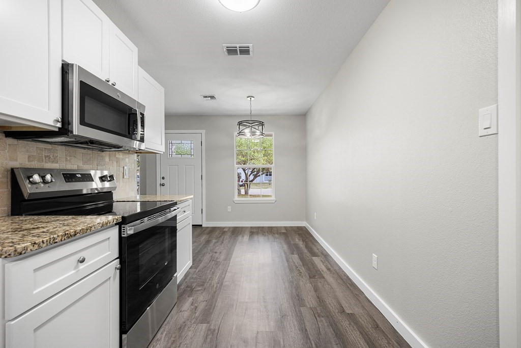 936 South 10th Street Aransas Pass, TX 78336 - Photo 5 of 22