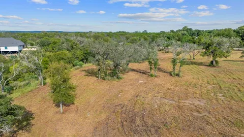 $1,100,000 | 100-200 Contrails Way, Spicewood, TX 78669