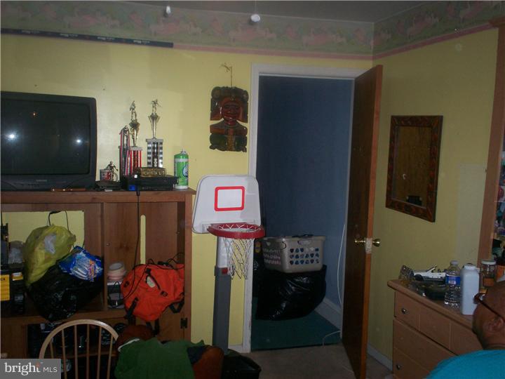 5960 Colgate Street Philadelphia, PA 19120 - Photo 10 of 25 Gallery Image 10