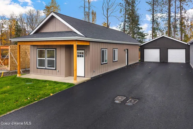 $400,000 | 375 Jasper Loop, Ponderay, ID 83852