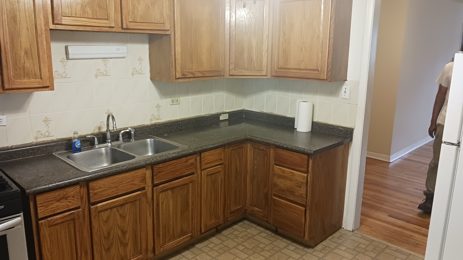 7019 North Ridge Boulevard, Unit 3D Chicago, IL 60645 - Photo 6 of 9