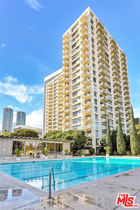 2160 Century Park East, Unit 1903 Los Angeles, CA 90067 - Photo 33 of 40 a view of a tall building