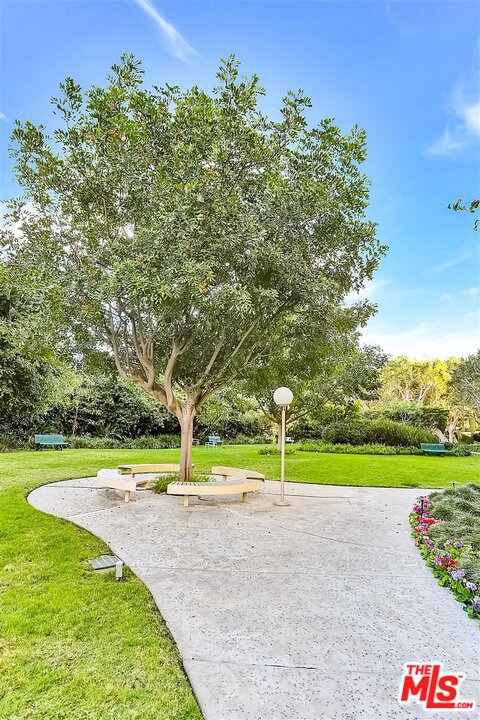 2160 Century Park East, Unit 1903 Los Angeles, CA 90067 - Photo 36 of 40 a view of a park with large trees