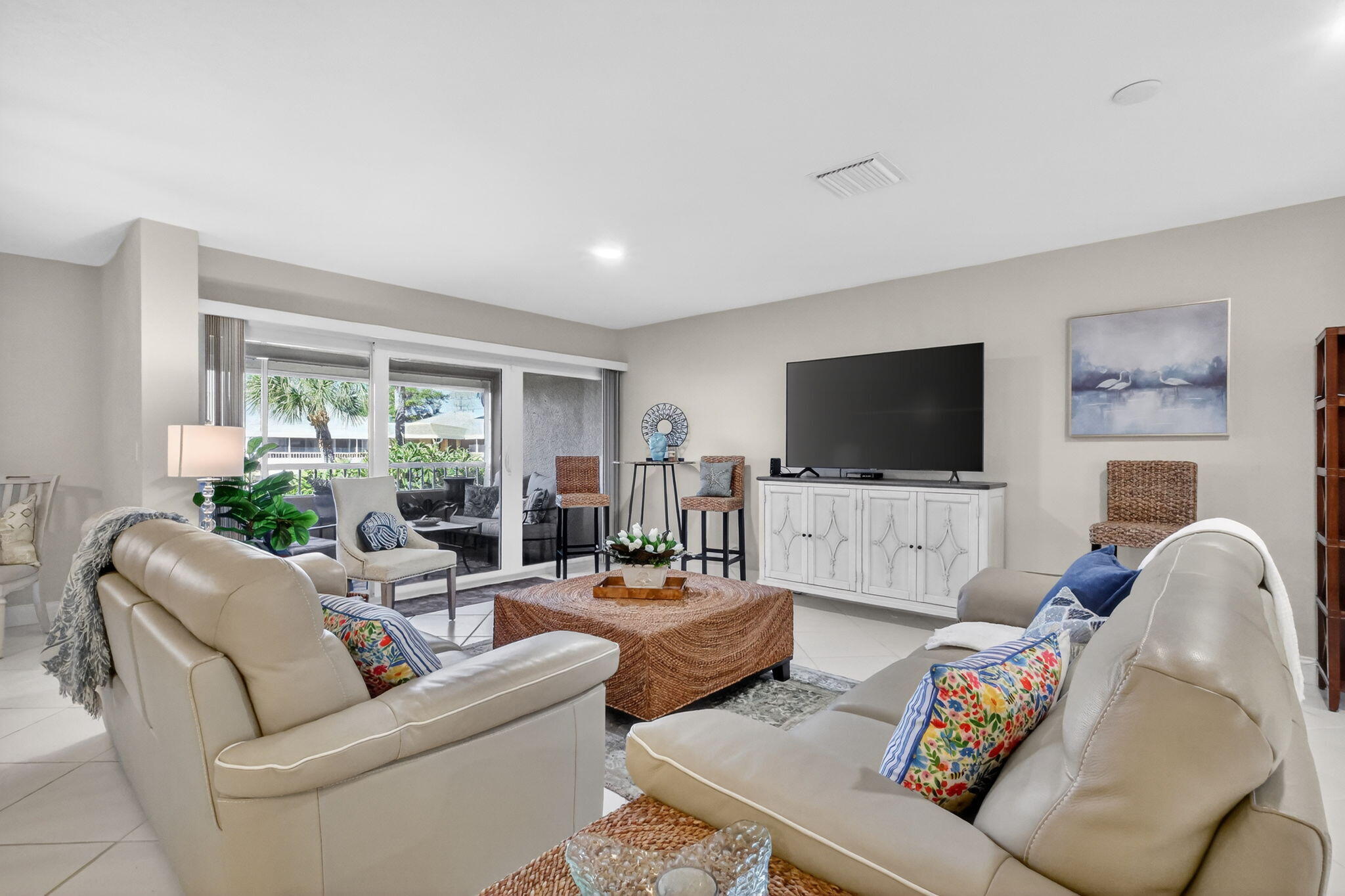 1100 Surf Road, Unit 201 Singer Island, FL 33404 - Photo 11 of 63 Living area