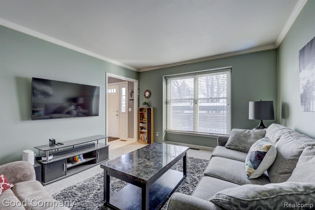 4408 Rochester Road Royal Oak, MI 48073 - Photo 4 of 50