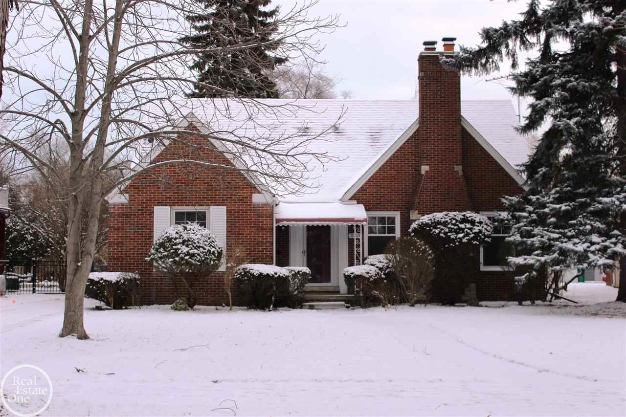 538 Barrington Road Grosse Pointe, MI 48230 - Photo 1 of 18 31311673.JPG