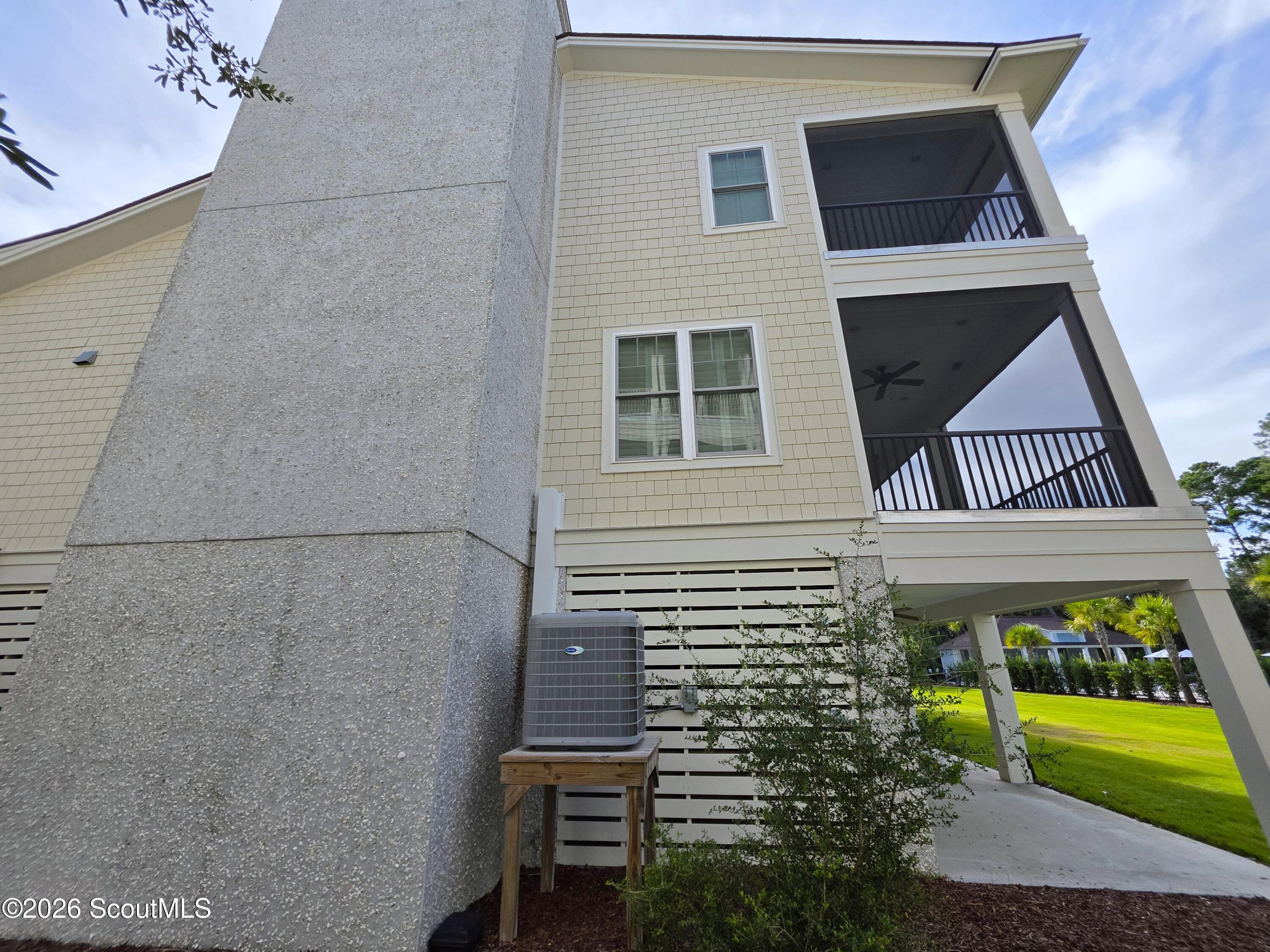 49 Harbor Road Jekyll Island, GA 31527 - Photo 4 of 54 Side1