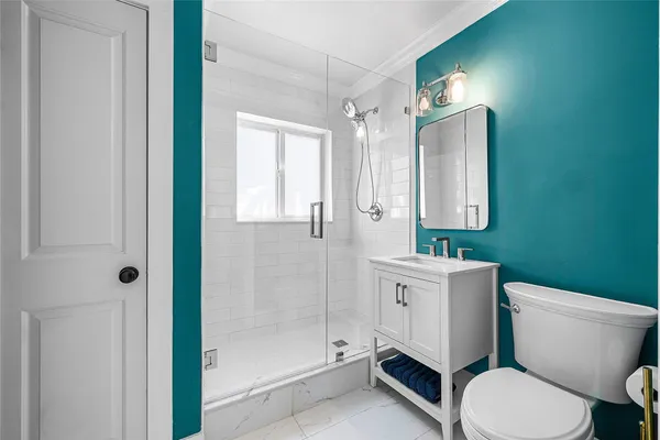 $1,200,000 | 2233 Northeast 30th Court, Lighthouse Point, FL 33064