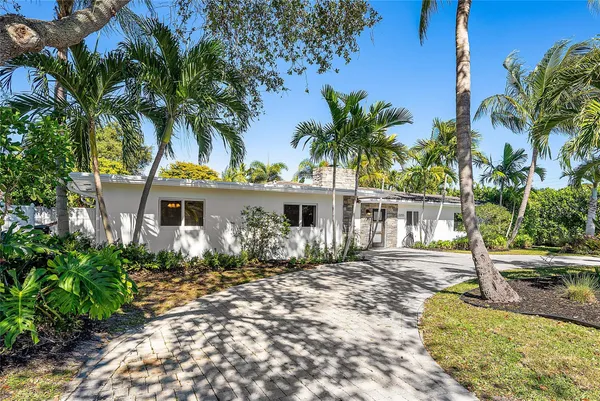 $1,200,000 | 2233 Northeast 30th Court, Lighthouse Point, FL 33064