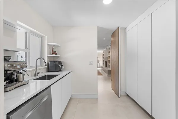 $1,200,000 | 2233 Northeast 30th Court, Lighthouse Point, FL 33064