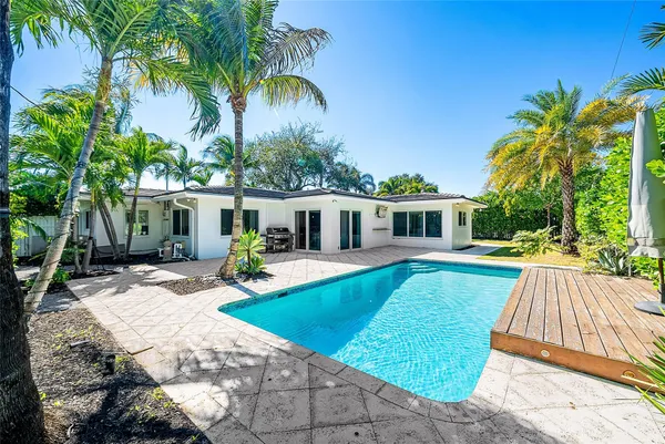 $1,200,000 | 2233 Northeast 30th Court, Lighthouse Point, FL 33064