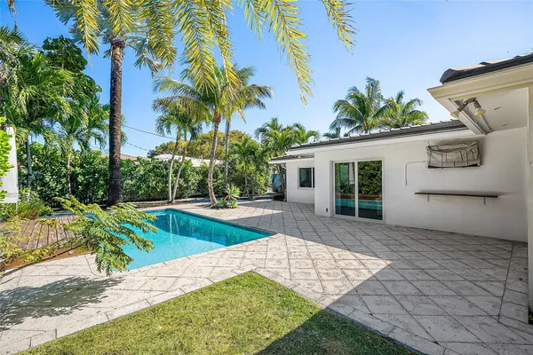 $1,200,000 | 2233 Northeast 30th Court, Lighthouse Point, FL 33064