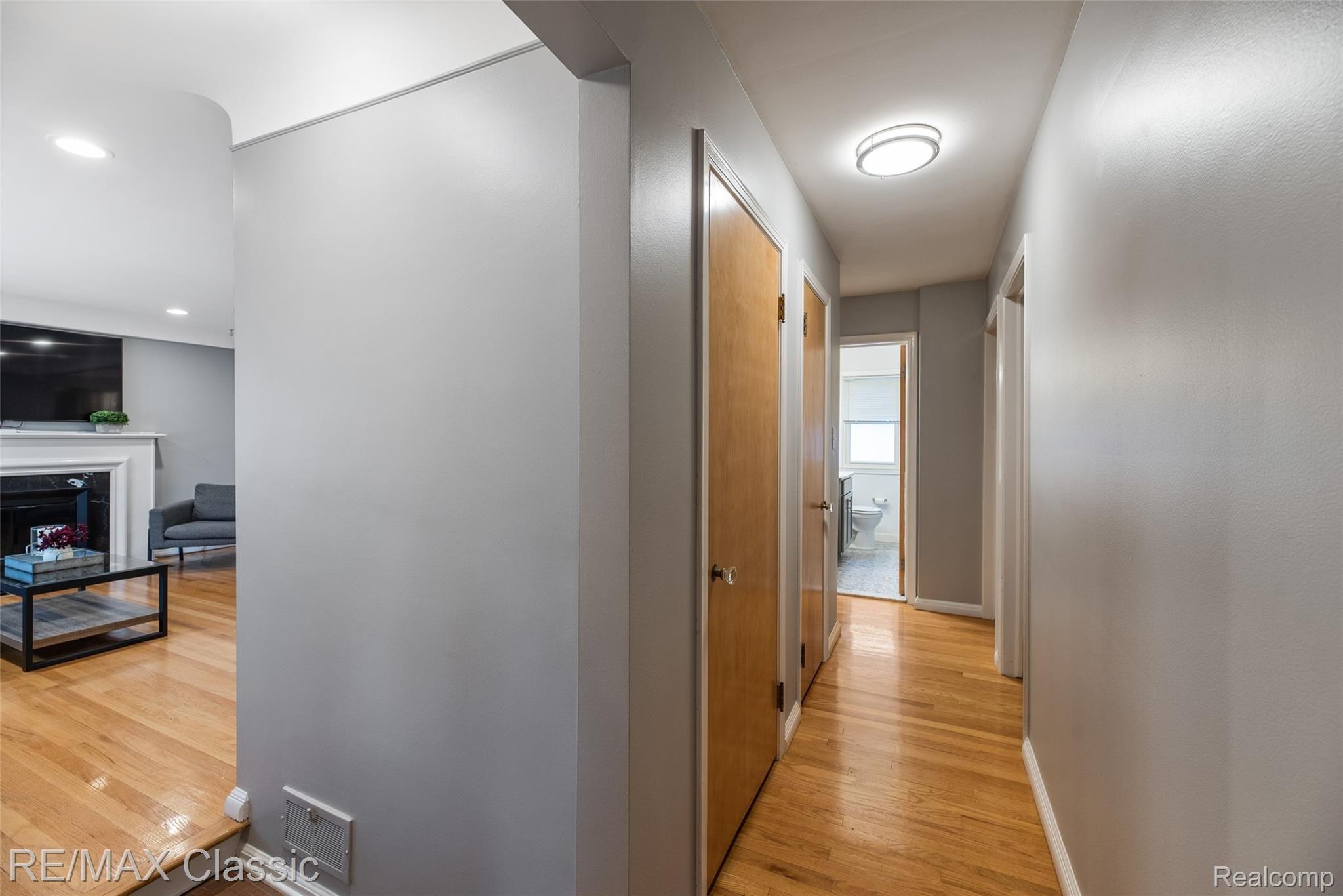 2503 West Webster Road Royal Oak, MI 48073 - Photo 19 of 27 DSC_0708.jpg