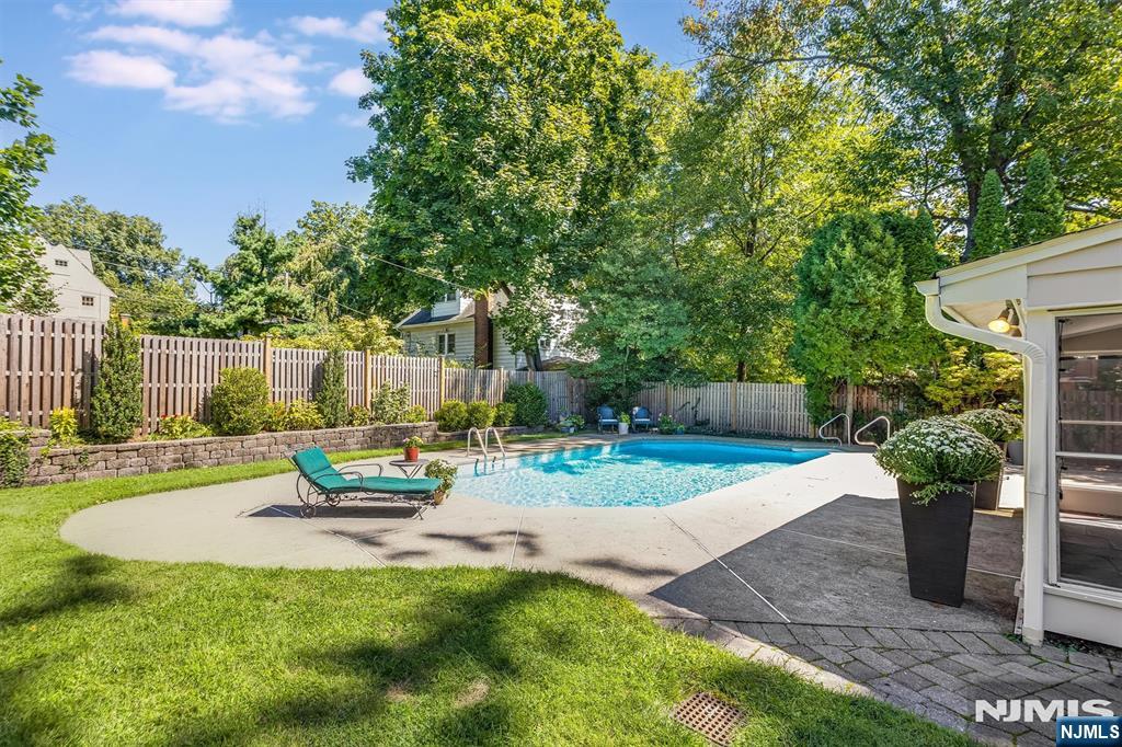 6 Sutherland Road Montclair, NJ 07042 - Photo 35 of 50 Gallery Image 35