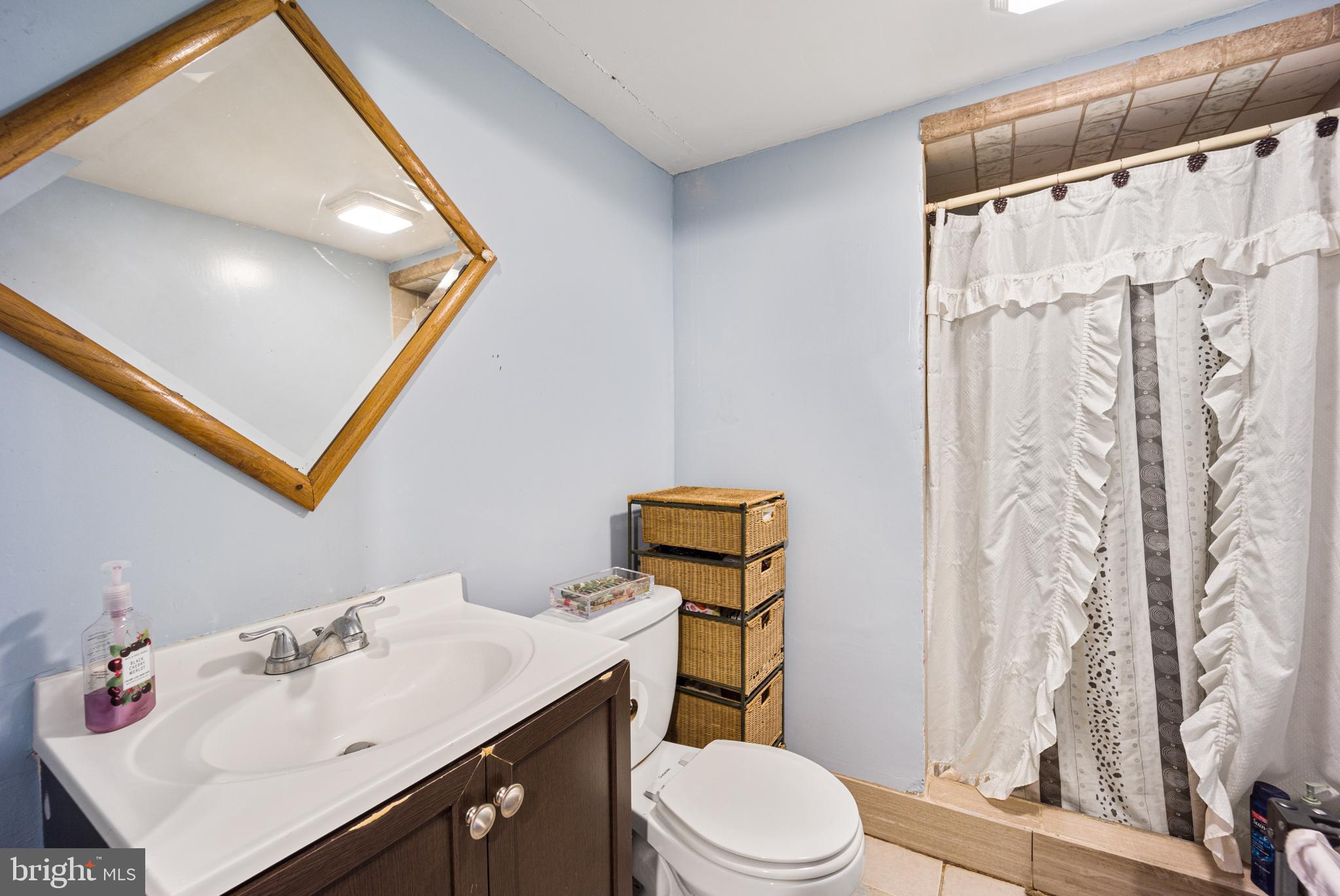 910 Grant Road Folcroft, PA 19032 - Photo 27 of 35