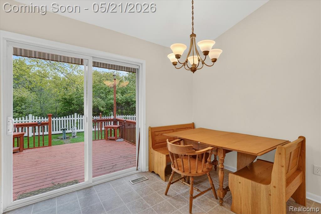 1607 Cedarwood Drive Flushing, MI 48433 - Photo 9 of 27