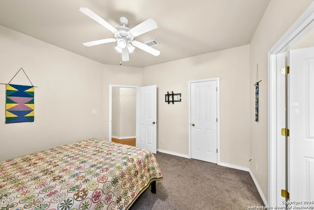 $785,000 | 100 Glen Lakes Court West, Ingram, TX 78025