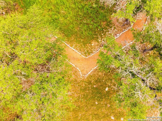 $785,000 | 100 Glen Lakes Court West, Ingram, TX 78025