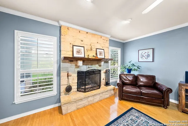 $785,000 | 100 Glen Lakes Court West, Ingram, TX 78025