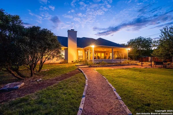 $785,000 | 100 Glen Lakes Court West, Ingram, TX 78025