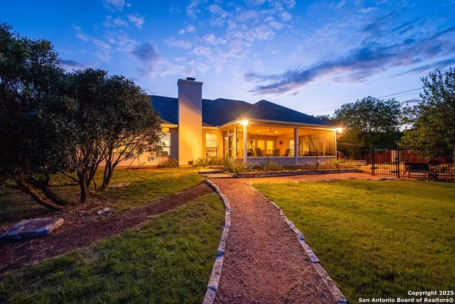 $785,000 | 100 Glen Lakes Court West, Ingram, TX 78025