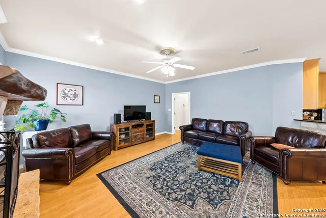 $785,000 | 100 Glen Lakes Court West, Ingram, TX 78025