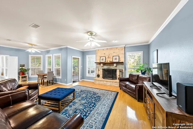 $785,000 | 100 Glen Lakes Court West, Ingram, TX 78025