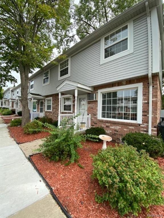 27784 Reo Road, Unit 6 Grosse Ile, MI 48138 - Photo 3 of 38