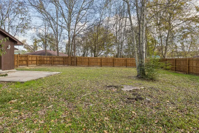 $1,800 | 114 Leigh Anne Street, Huntsville, TX 77320