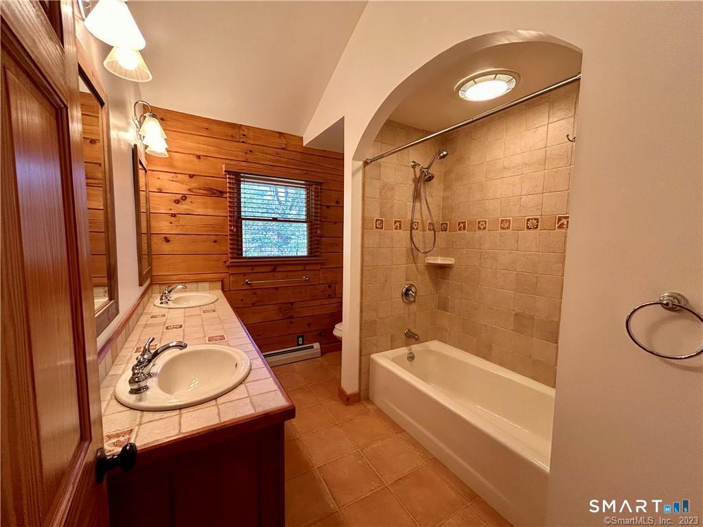 162 Spencer Hill Road Winchester, CT 06098 - Photo 15 of 36